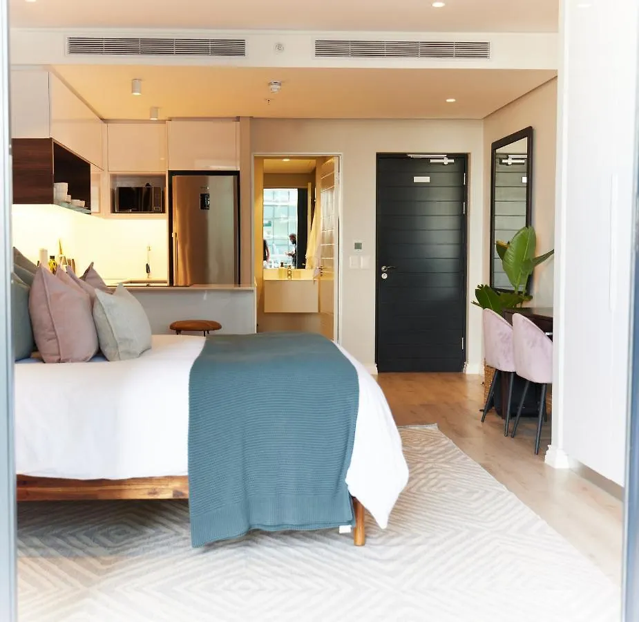 Stunning 12Th Floor Apartment With Private Balcony At 16Onbree Cape Town