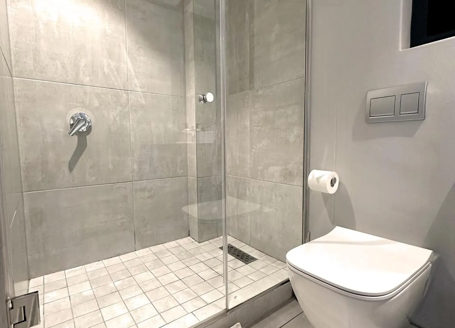 Stunning 12Th Floor Apartment With Private Balcony At 16Onbree Cape Town